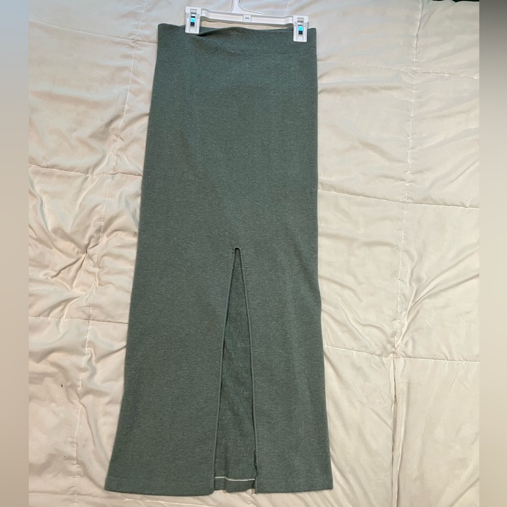 Fabletics Stretchy Green Skirt with Slit